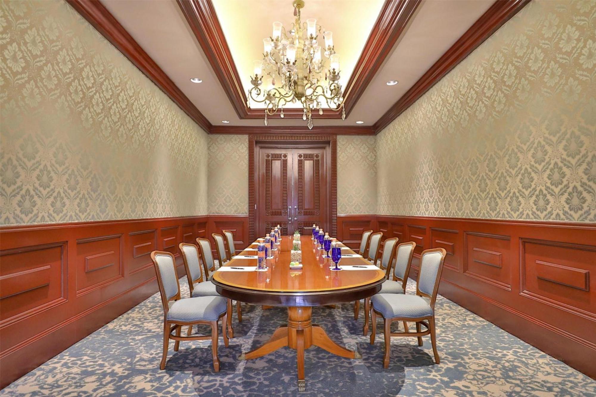 Kempinski 5*